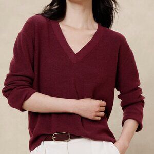 BANANA REPUBLIC Women's Ribbed Lightweight Sweater Size S in Bright Wine